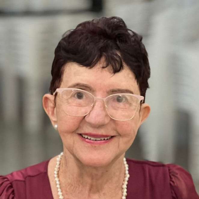 Maria Aparecida Caldeira  ( mais conhecida como Lia )
